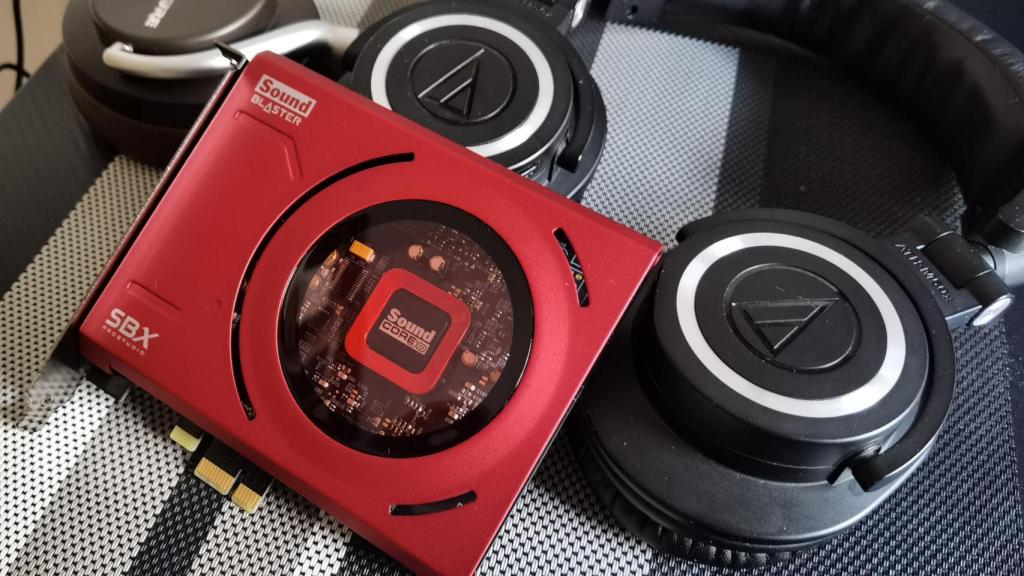 La Sound Blaster Z SE puede aprovechar unos buenos auriculares