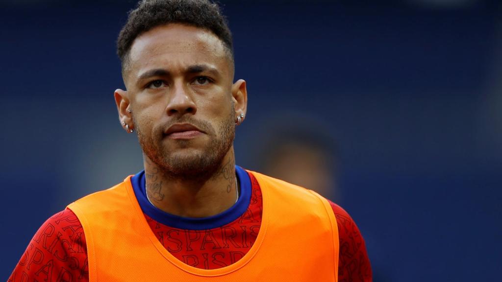 Neymar, antes de un partido con el PSG