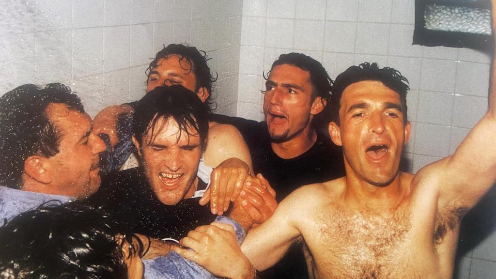 La celebración en las duchas.