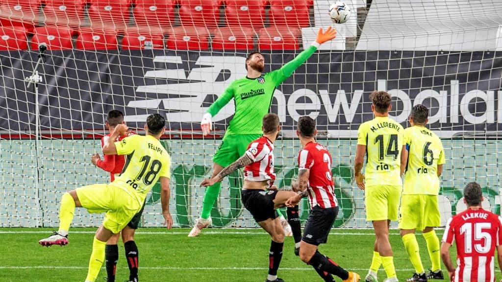 Iñigo Martínez marca el segundo ante la incredulidad del Atleti