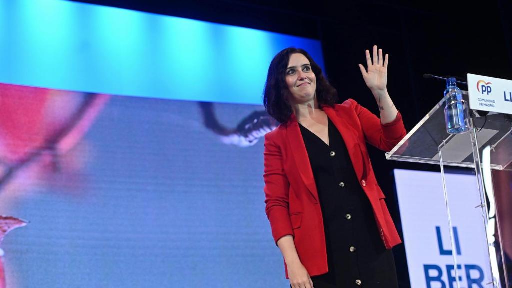 La presidenta de la Comunidad de Madrid y candidata del PP a la reelección, Isabel Díaz Ayuso, en Torrejón de Ardoz.