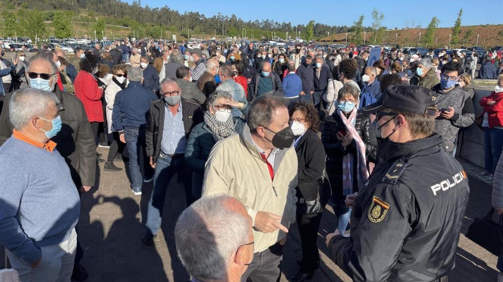 Colas para vacunarse en la Cidade da Cultura.