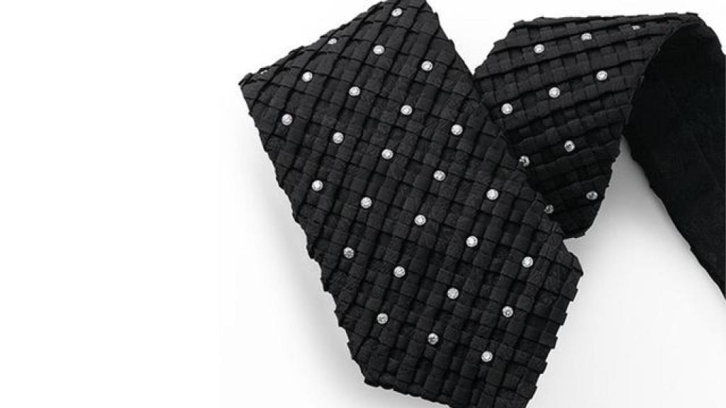 La segunda corbata más cara del mundo es de Stefano Ricci y está creada con cristales Swarovski.