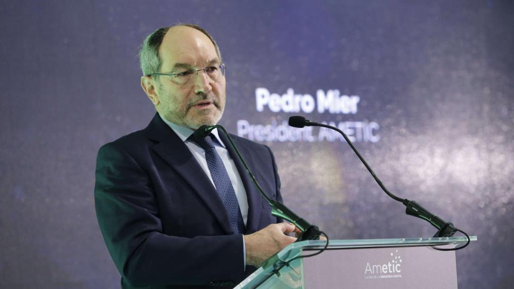 Pedro Mier en el evento sobre IA organizado por Ametic