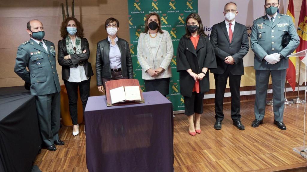 Presentan la investigación sobre el misterio de 'El origen de las especies' de Darwin.