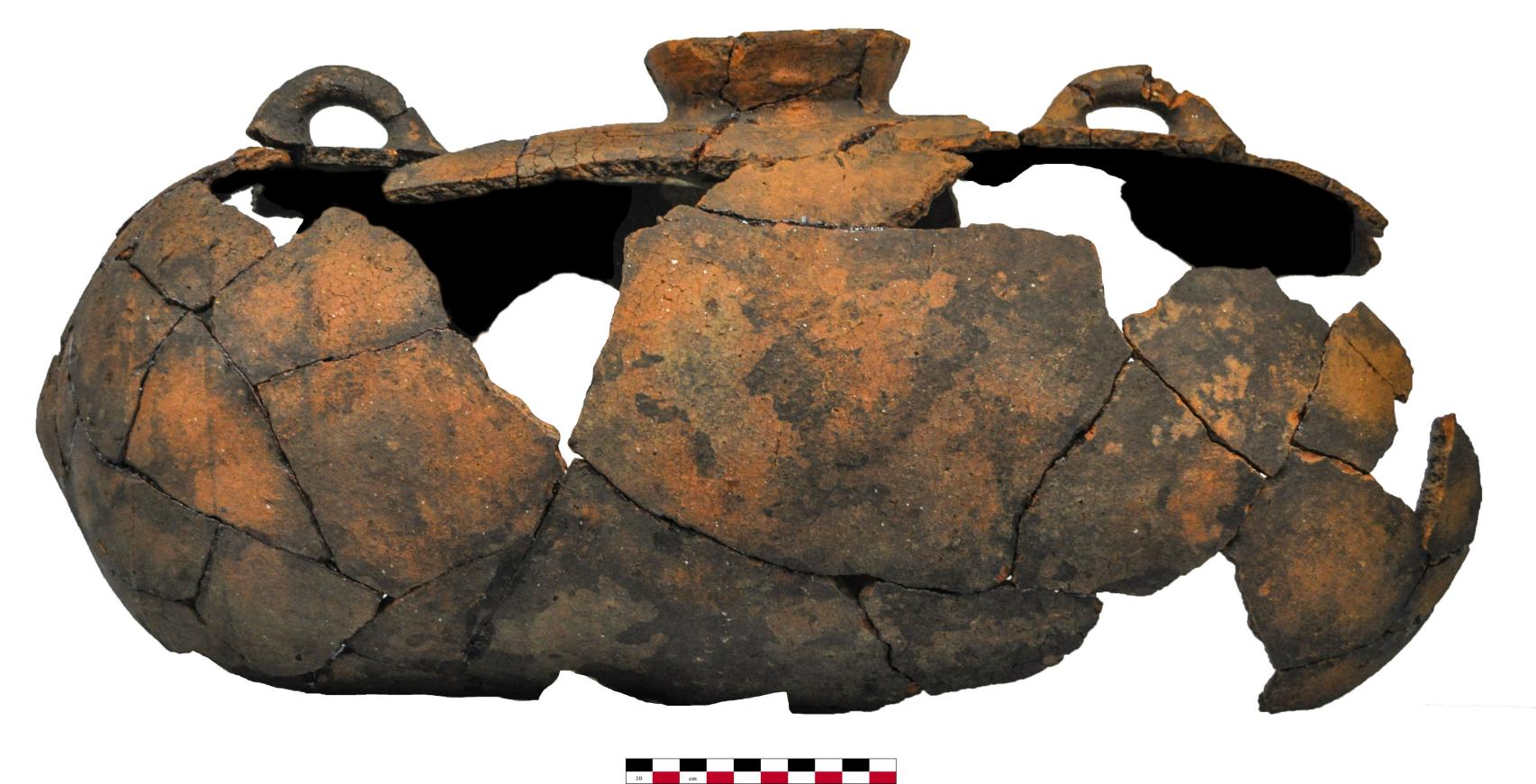 Un barril hallado en el asentamiento.