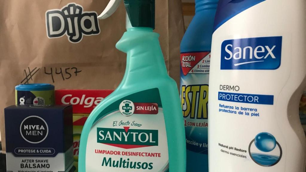 Compra de una de las bolsas.