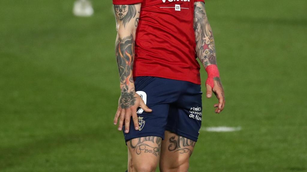 Chimy Avila se lamenta tras un gol anulado por fuera de juego