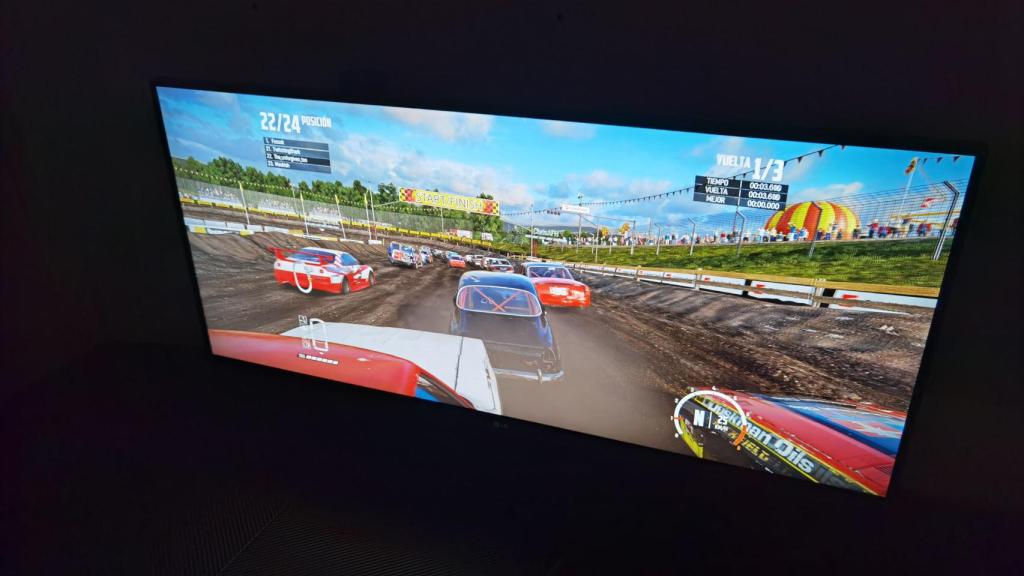 El LG Ergo no es un monitor para jugar, pero se desenvuelve