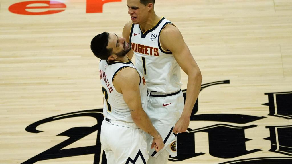 Campazzo celebrando en los Denver Nuggets con Michael Porter Jr.