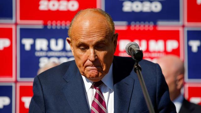 Rudy Giuliani durante un evento de Donald Trump, pocos días después de las elecciones presidenciales.
