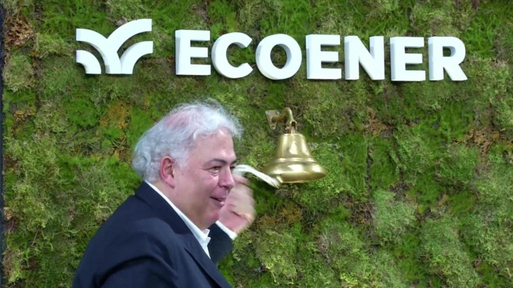 El presidente de Ecoener, Luis de Valdivia, en el toque de campana del estreno como cotizada.
