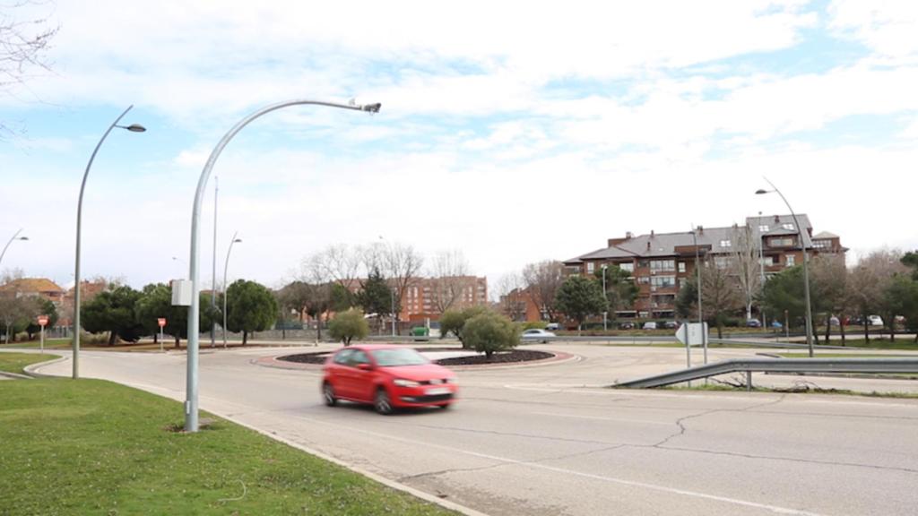 Una de las cámaras instaladas en un semáforo.