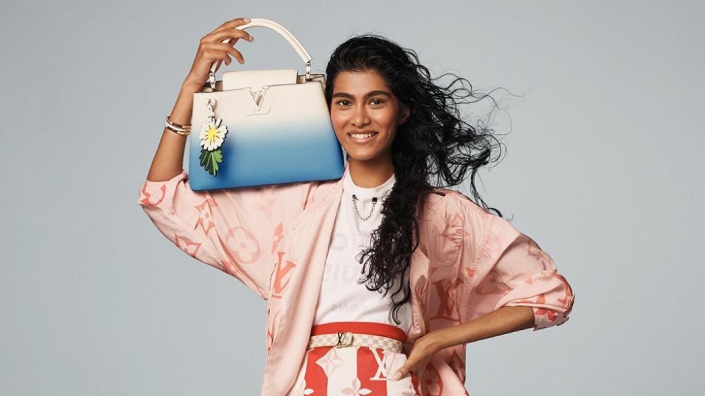 Imagen de la colección de verano de Louis Vuitton, compartida por la firma en sus redes sociales.