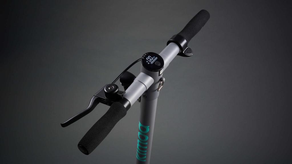 Así es el manillar del patinete.