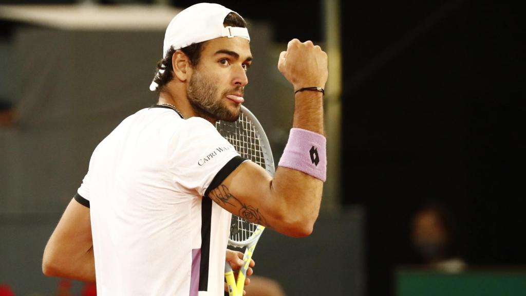 Berrettini celebra su victoria frente a Ruud en Madrid