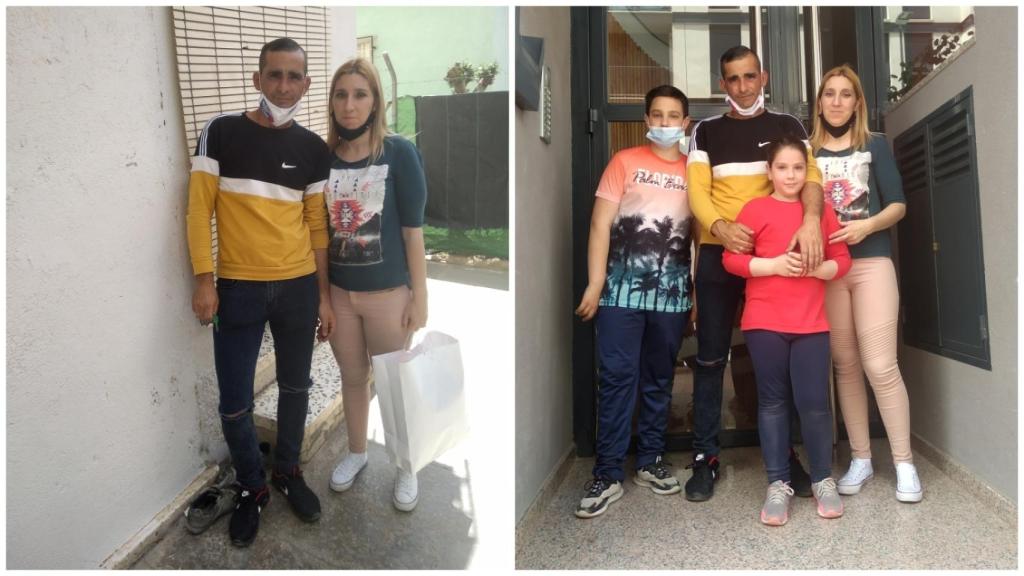 Jéssica, junto a sus hijos y su pareja, José Antonio, en la puerta de su casa vieja y el portal de su nueva vivienda.