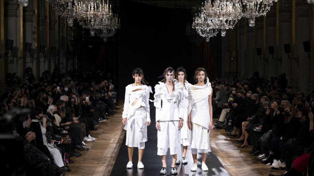 Imagen de uno de los últimos desfiles con presencia de público en París.