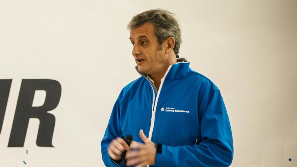 Luis Moya es una de las personas que más conocimientos imparten sobre seguridad vial.