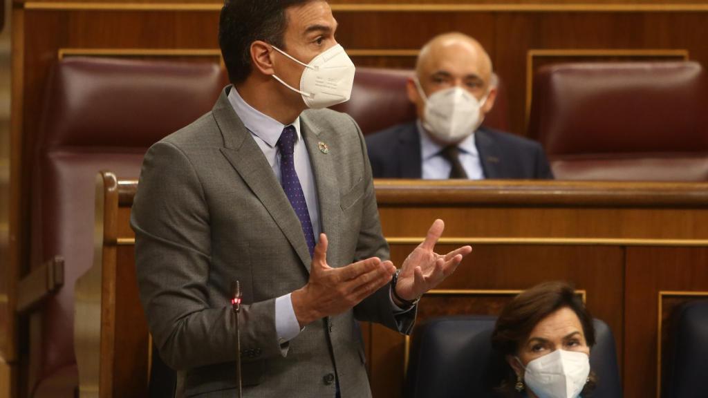 El presidente del Gobierno, Pedro Sánchez, responde a Gabriel Rufián durante la Sesión de Control en el Congreso.
