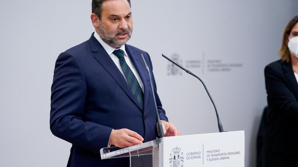 El ministro de Transportes, Moviliad y Agenda Urbana, José Luis Ábalos, durante una rueda de prensa, a 12 de mayo de 2021 en Madrid (España).