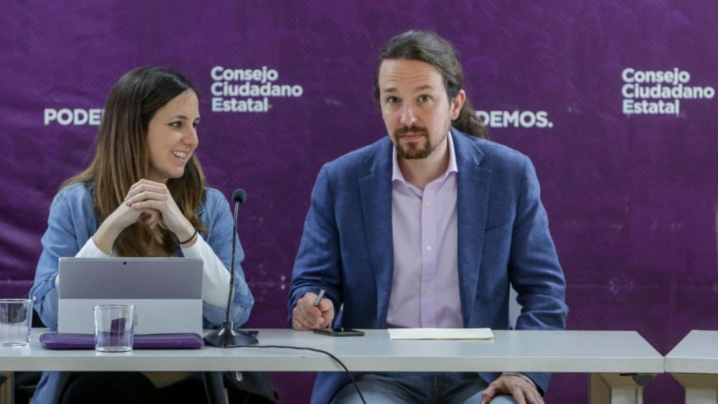 Ione Belarra junto a Pablo Iglesias.