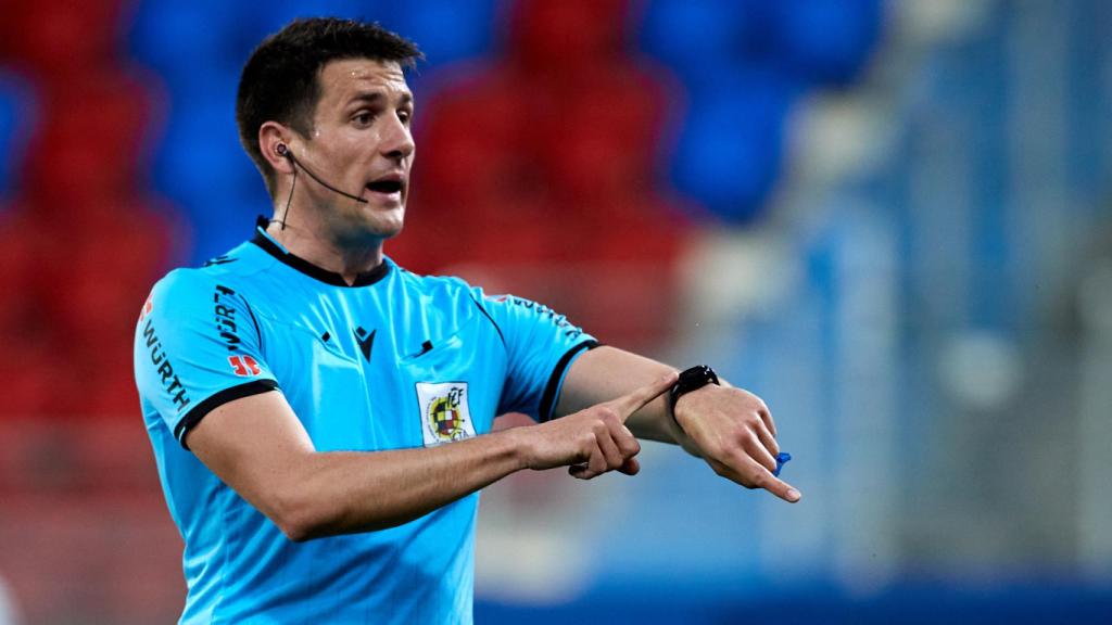 Isidro Díaz de Mera Escuderos, árbitro de La Liga