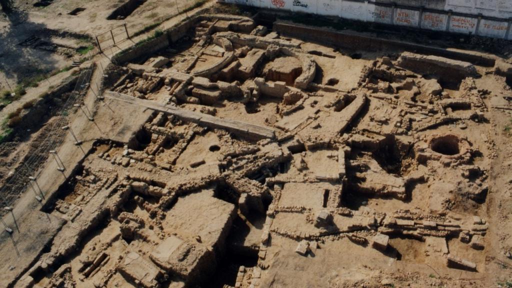 Panorámica del complejo doméstico y agroindustrial de la Zona Arqueológica de Cercadilla (Córdoba).