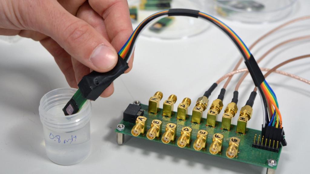 Dispositivo sensor desarrollado en el proyecto KardiaTool.