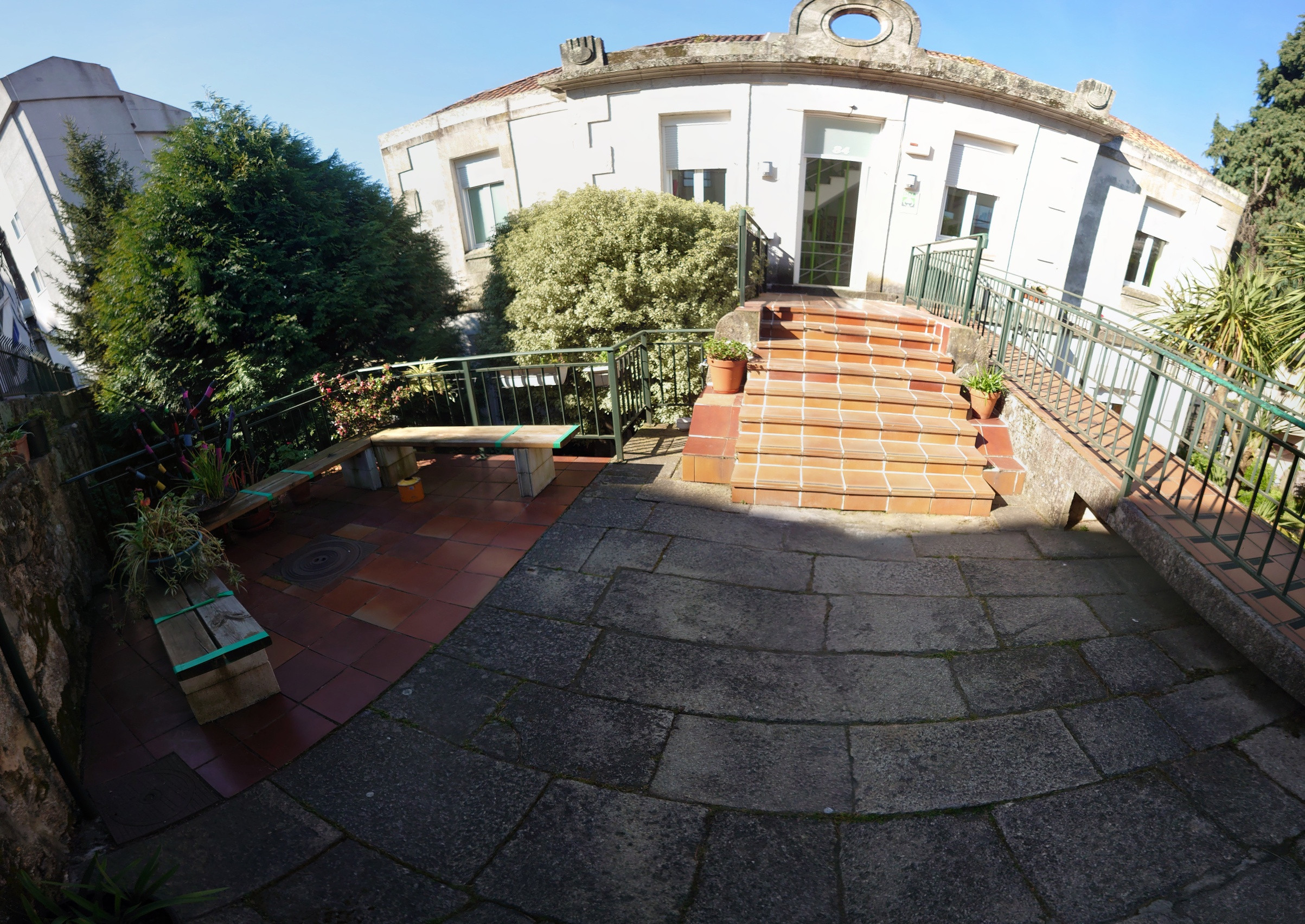 Centro de la Asociación DOA, en la calle Romil nº 84.