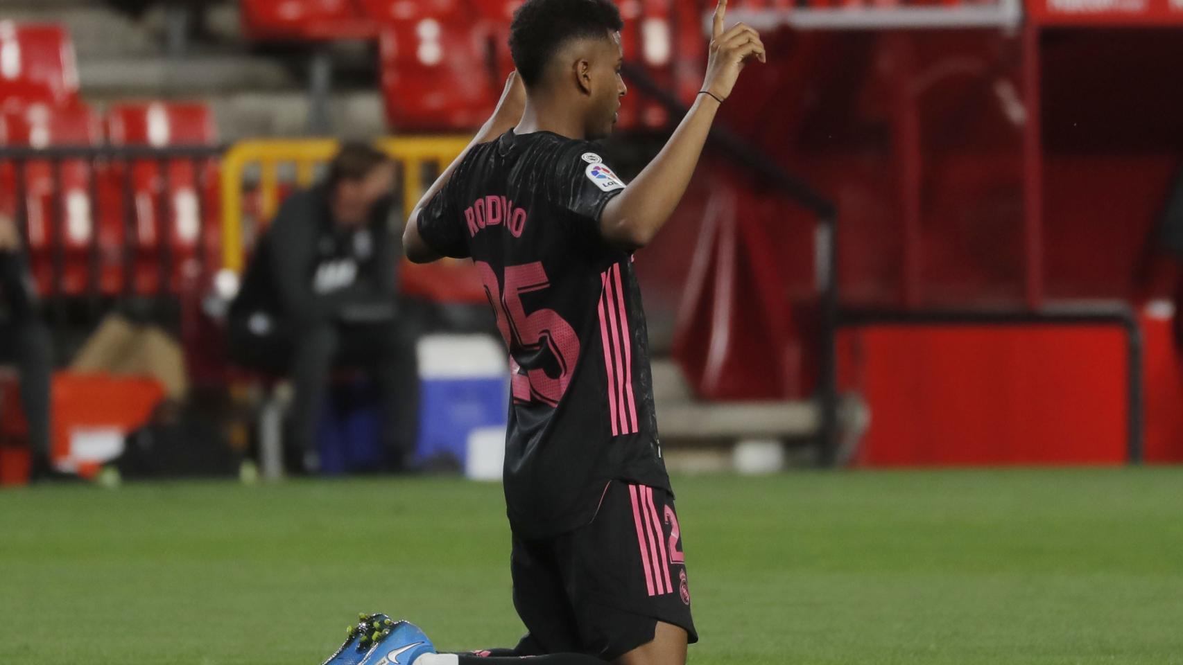 Rodrygo celebra su gol al Granada