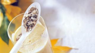 Batido de yogur con semillas.