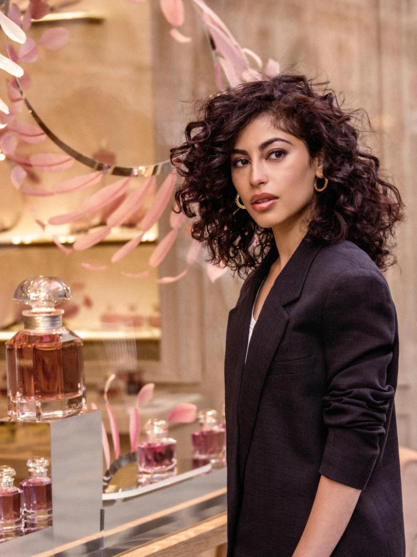 Mina El Hammani, nueva embajadora de Guerlain.