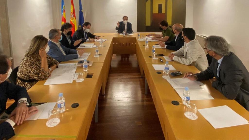 Reunión de los empresarios con Soler, este lunes.