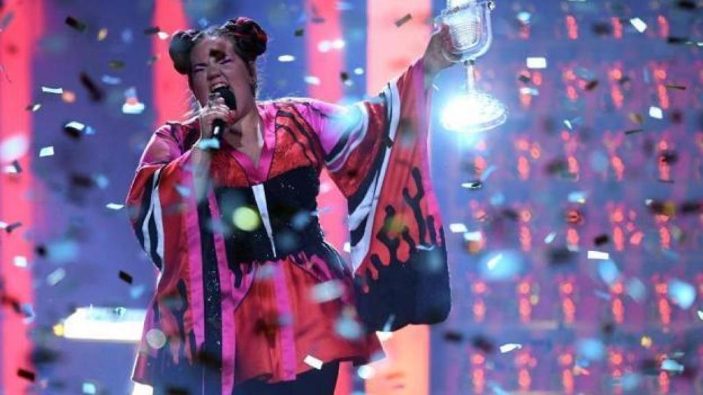 Netta Barzilai fue cuestionada por haber pertenecido al ejército israelí durante la ofensiva de 2014.