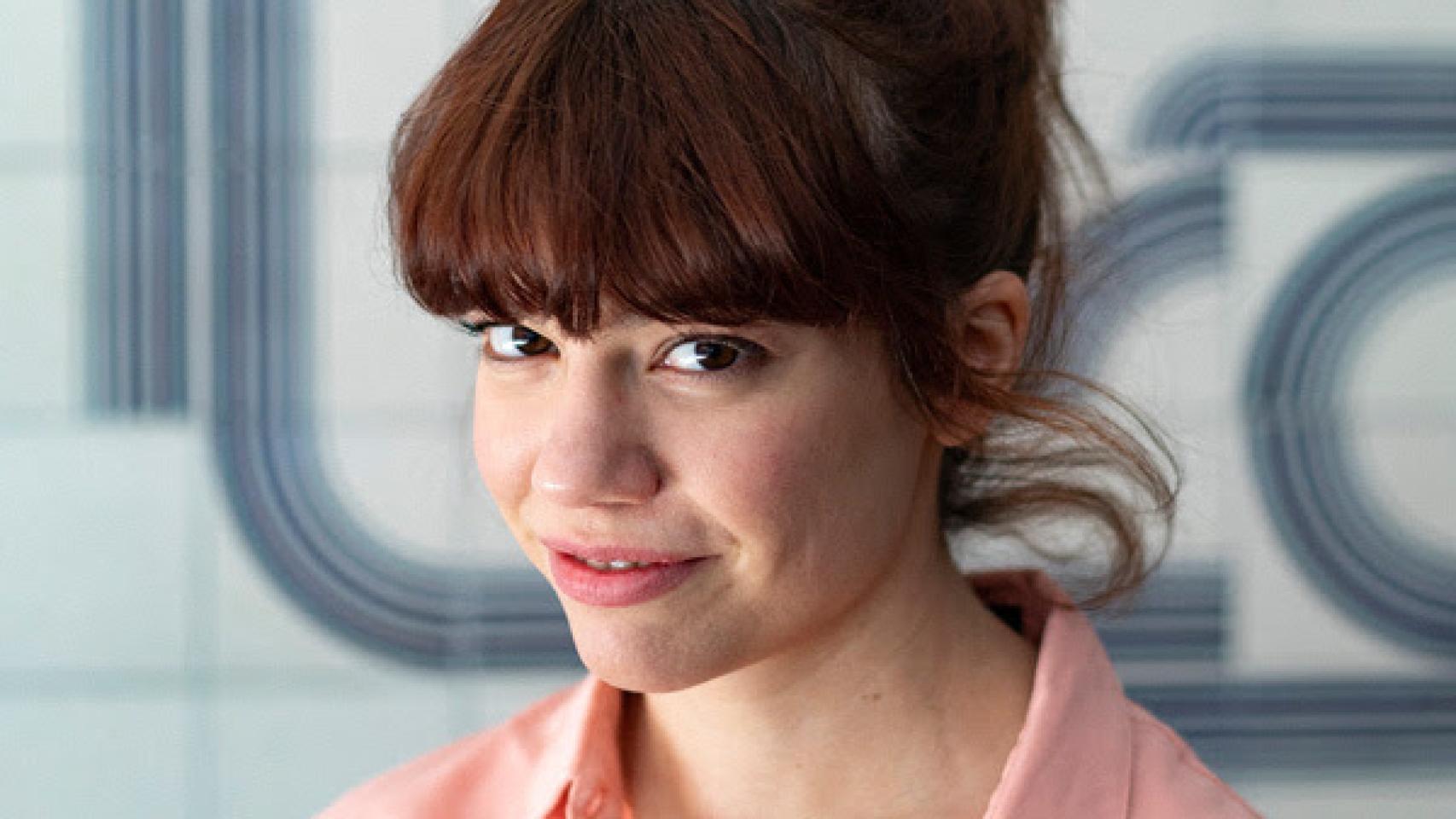 Elisa Victoria.