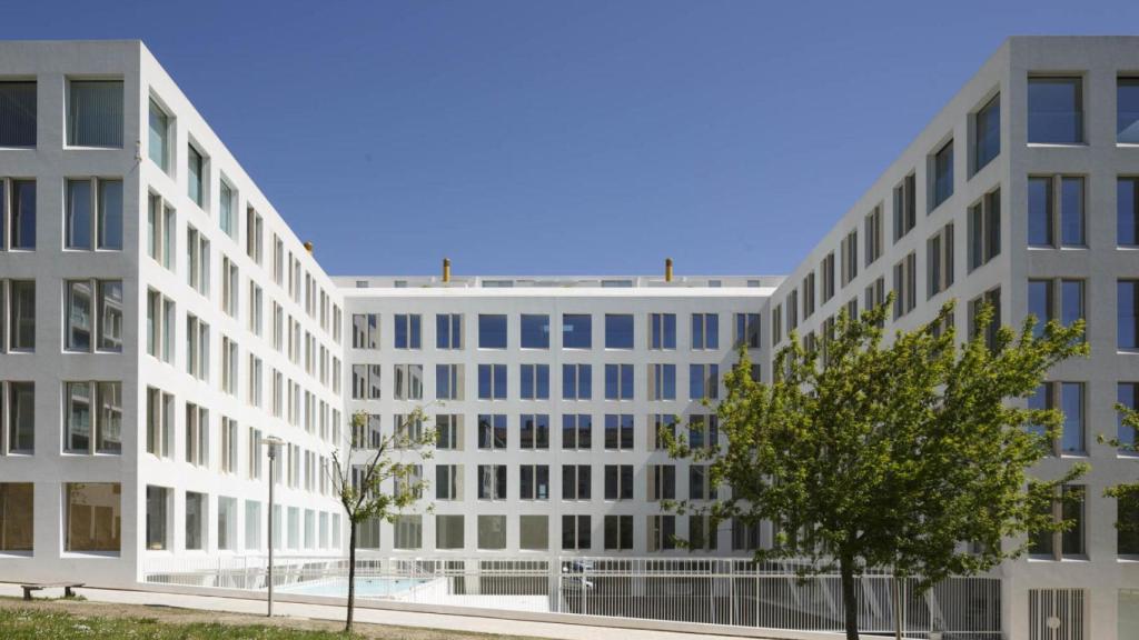 El edificio de la Cooperativa Trece Rosas en Santa Marta.
