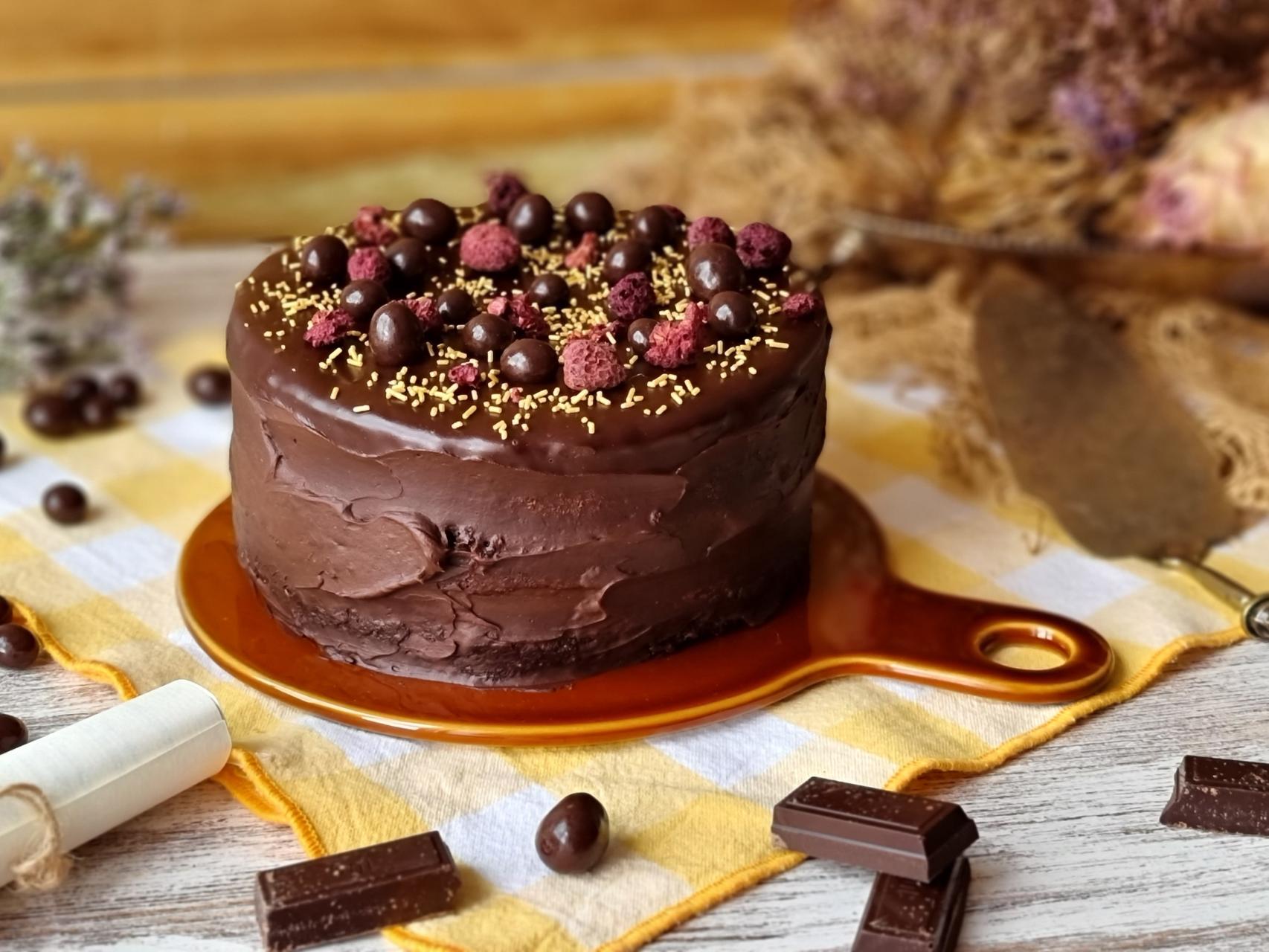 Tarta Sacher de frutos rojos, conviértete en pastelero por un día