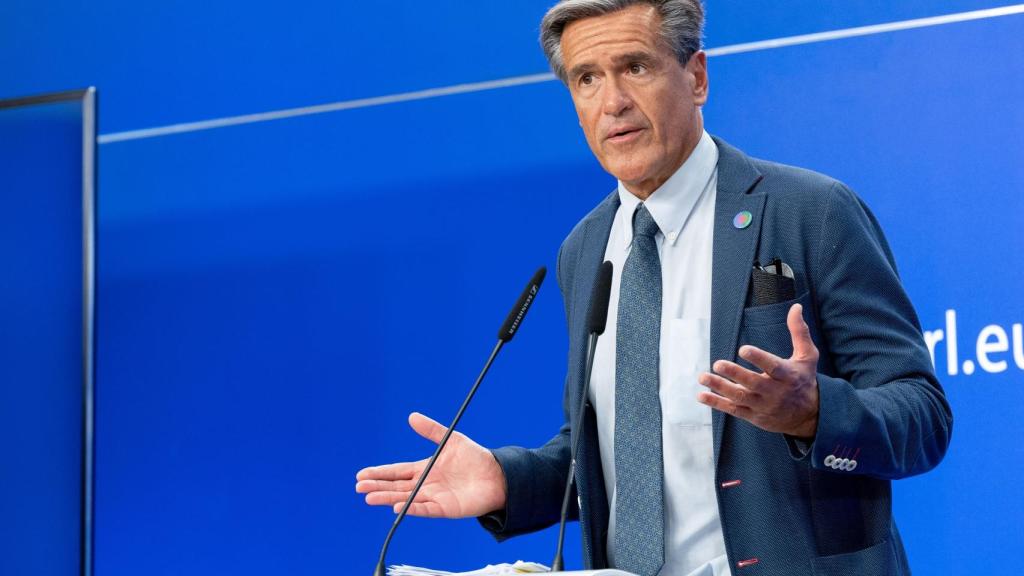 El negociador de la Eurocámara, Juan Fernando López Aguilar, durante la rueda de prensa de este jueves