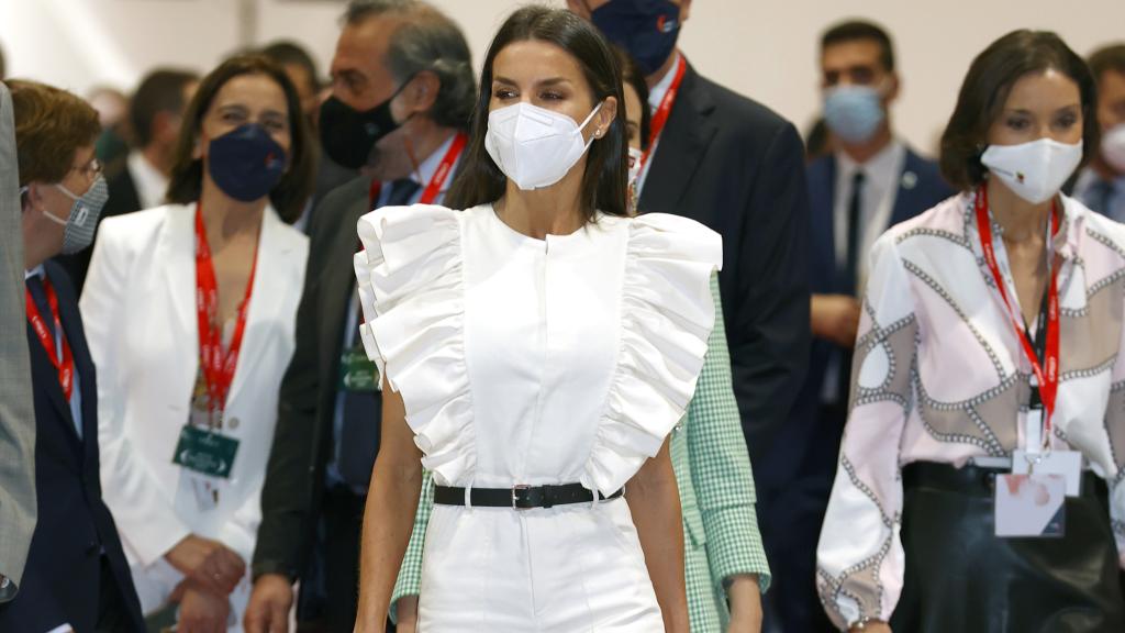 Letizia con un mono de Inés Domecq en FITUR.