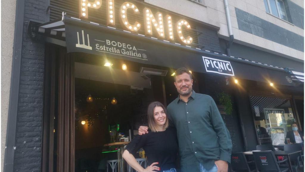 Los responsables del Picnic en el local en A Coruña.