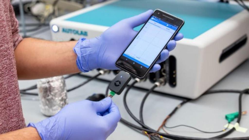 El test de diagnóstico de la covid-19 desarrollado por el biotecnólogo español César de la Fuente.