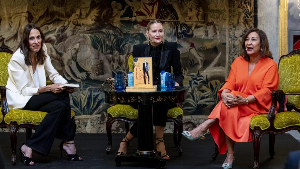Yolanda Sacristán, Fiona Ferrer y Carmen Fernández de Blas en el hotel Wellington de Madrid.