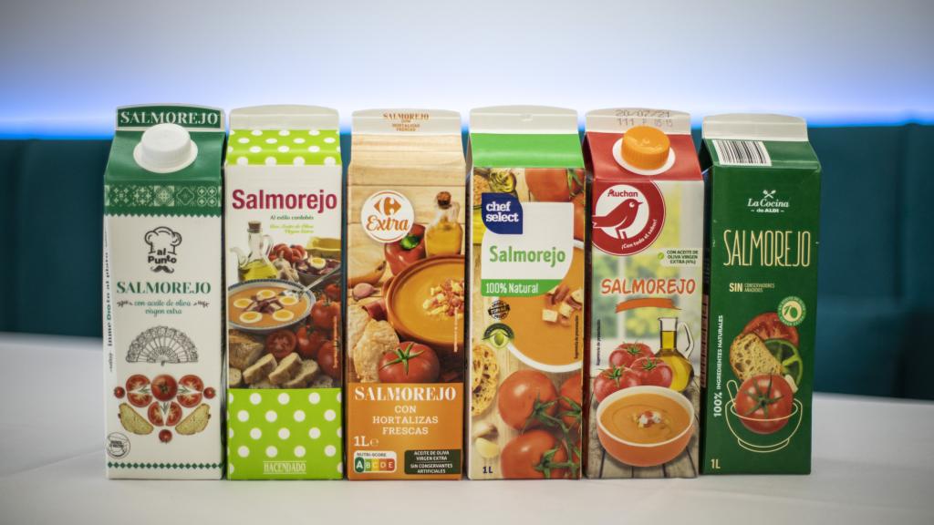 Las seis salmorejos de los supermercados testados en la cata.