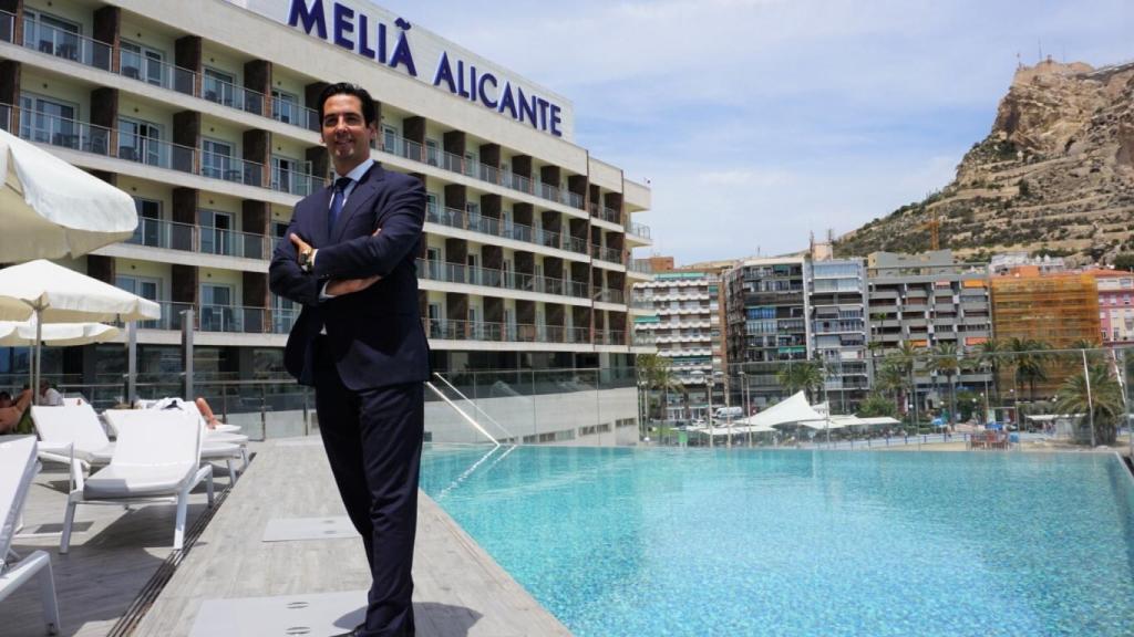 Ángel Rodríguez, en la zona VIP del hotel.