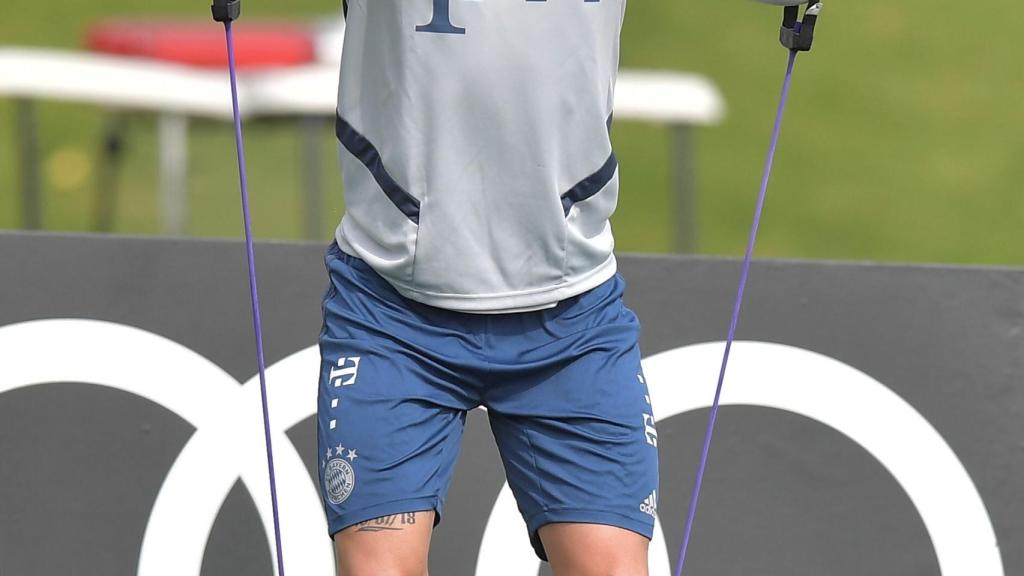 Lucas Hernández en un entrenamiento con el Bayern