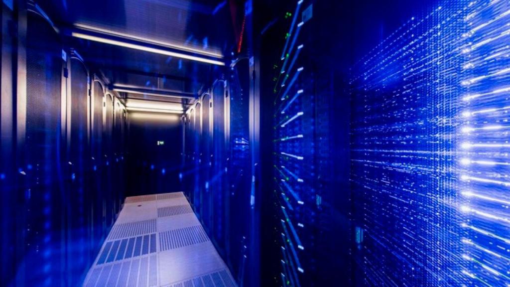 Servidores en un centro de datos de Interxion