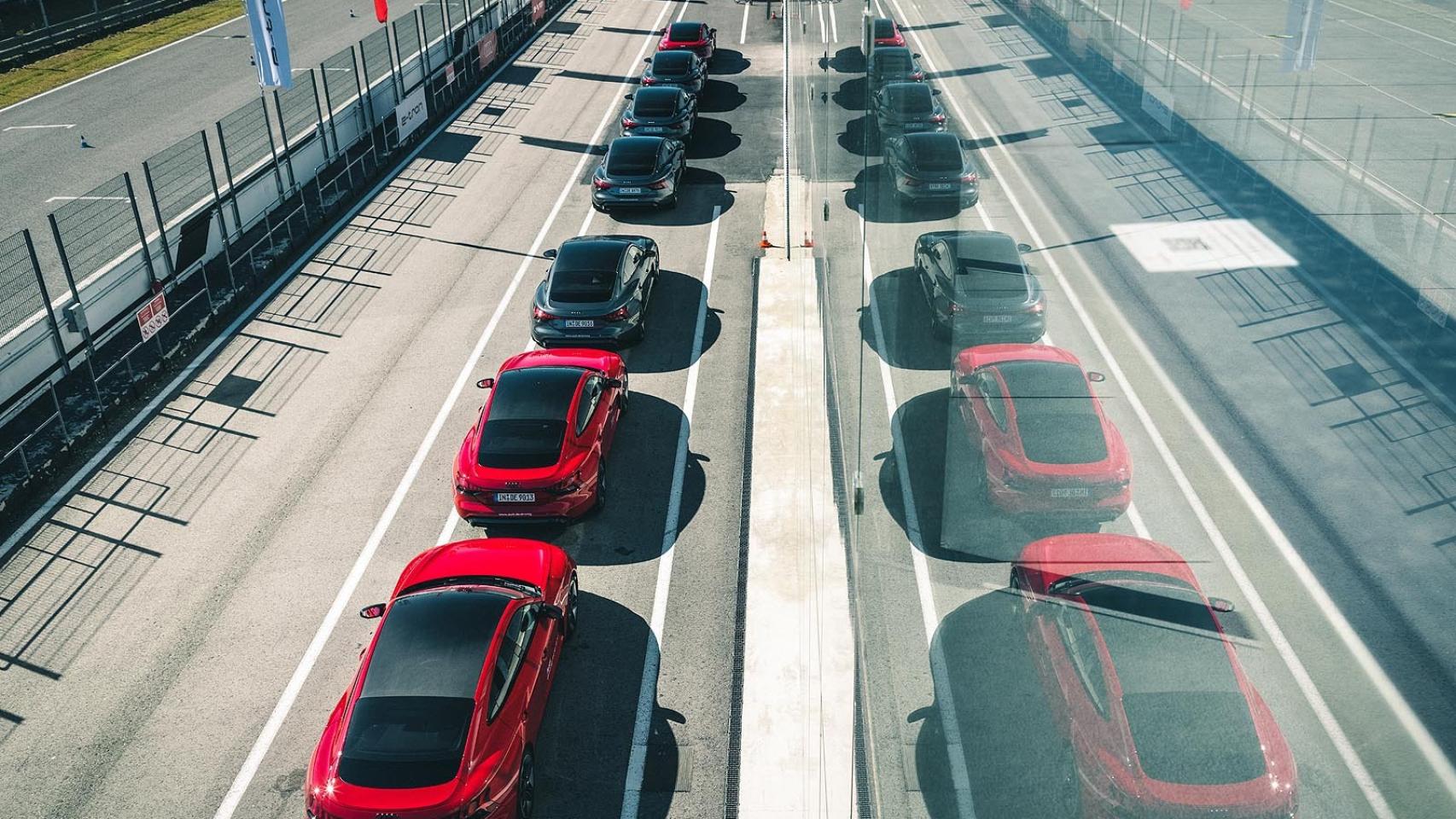 Así son los cursos de conducción del Audi Driving Experience; nos subimos al e-tron GT y al R8