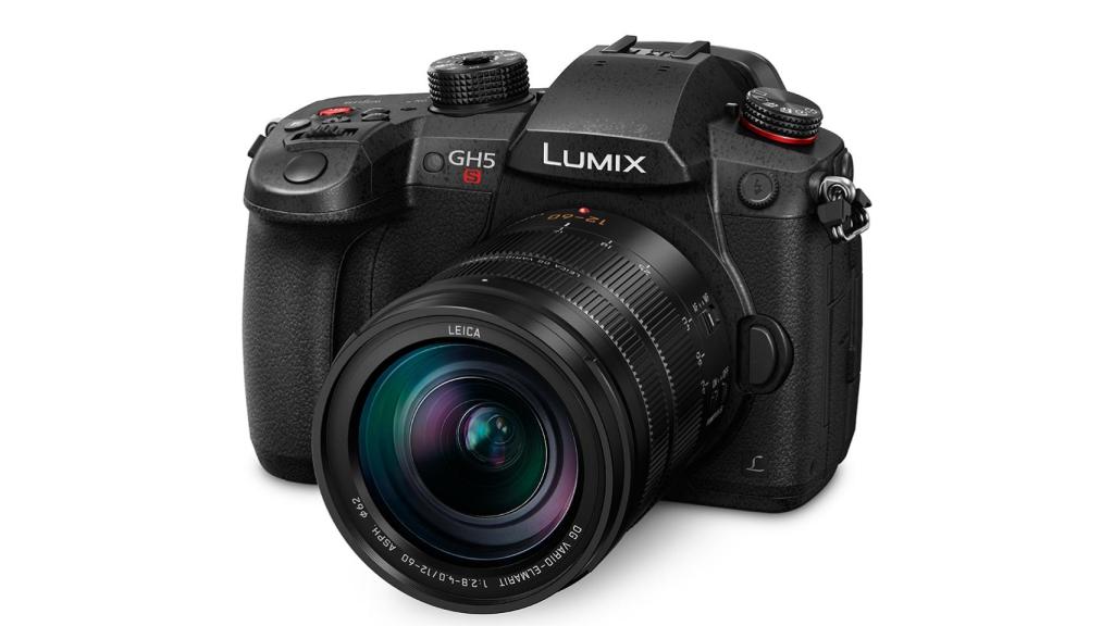 LUMIX GH5S