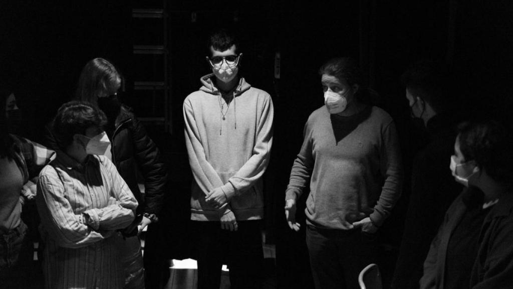 La mascarilla se ha convertido en un accesorio más en la Trobada de Teatre Jove.